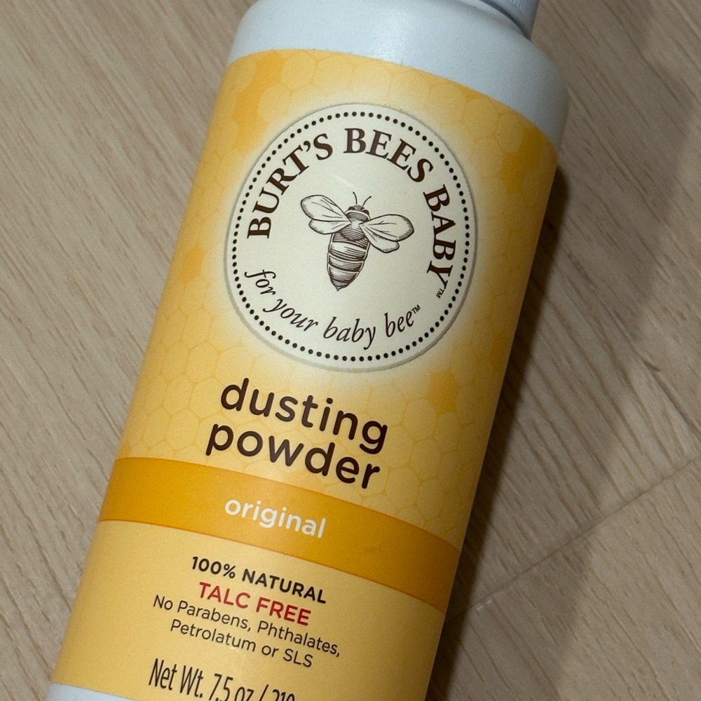 Burt's Bees Baby Dusting Powder - White and Yellow